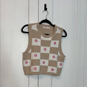 Bluenotes Beige White Checkered Knit Crop Sweatervest with flowers - cotton - XL